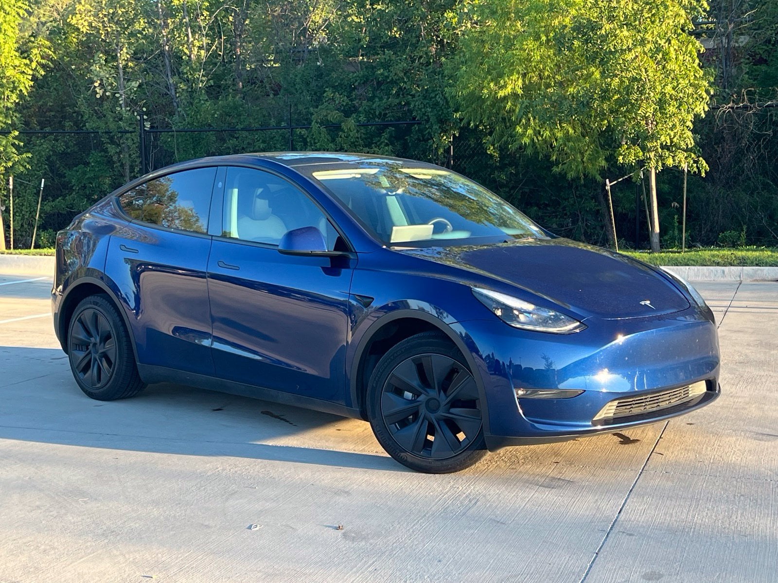 Used 2024 Tesla Model Y Long Range with VIN 7SAYGDEE7RA304970 for sale in Carrollton, TX