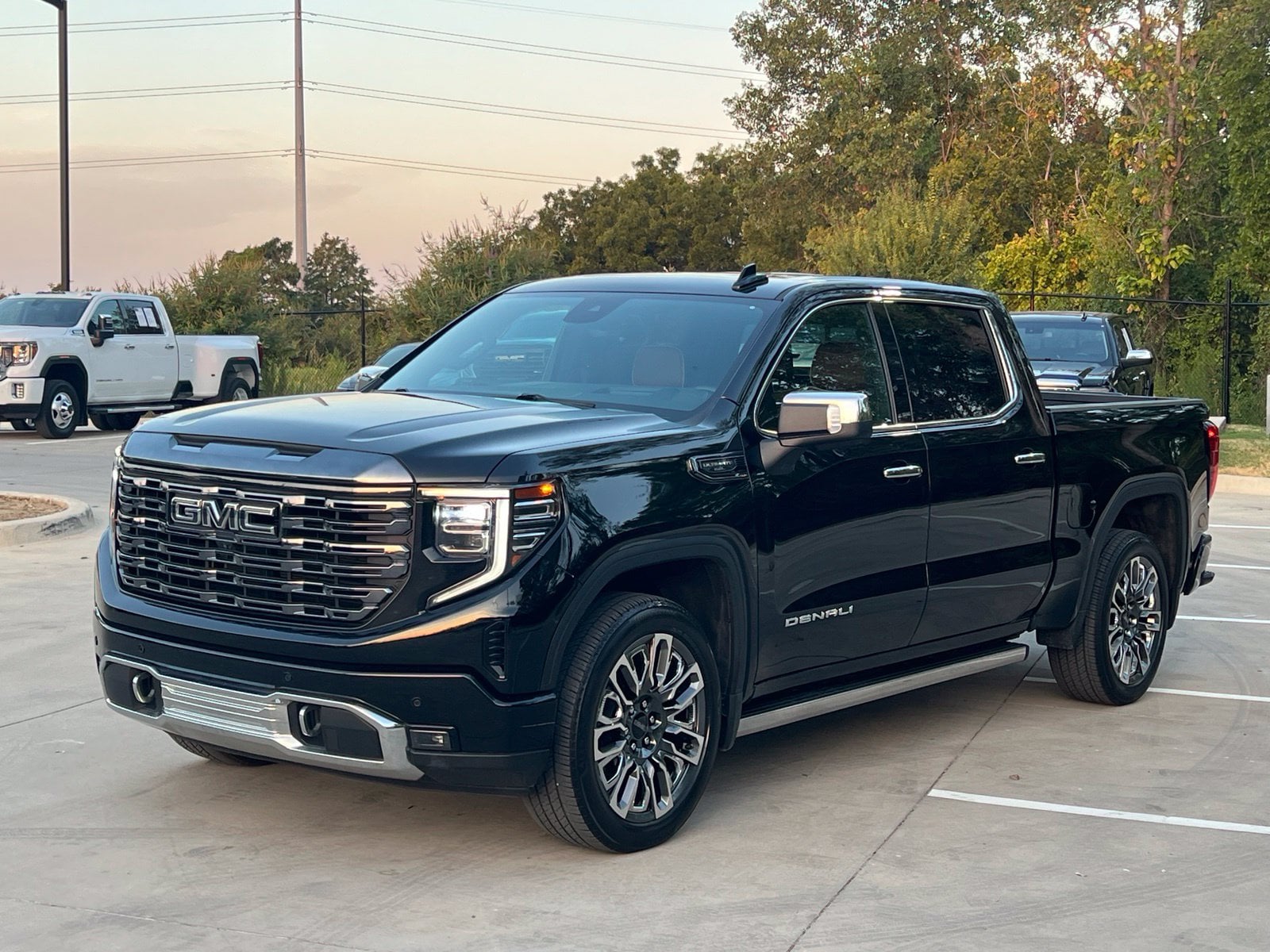 Used 2024 Onyx Black GMC Denali Ultimate image 5