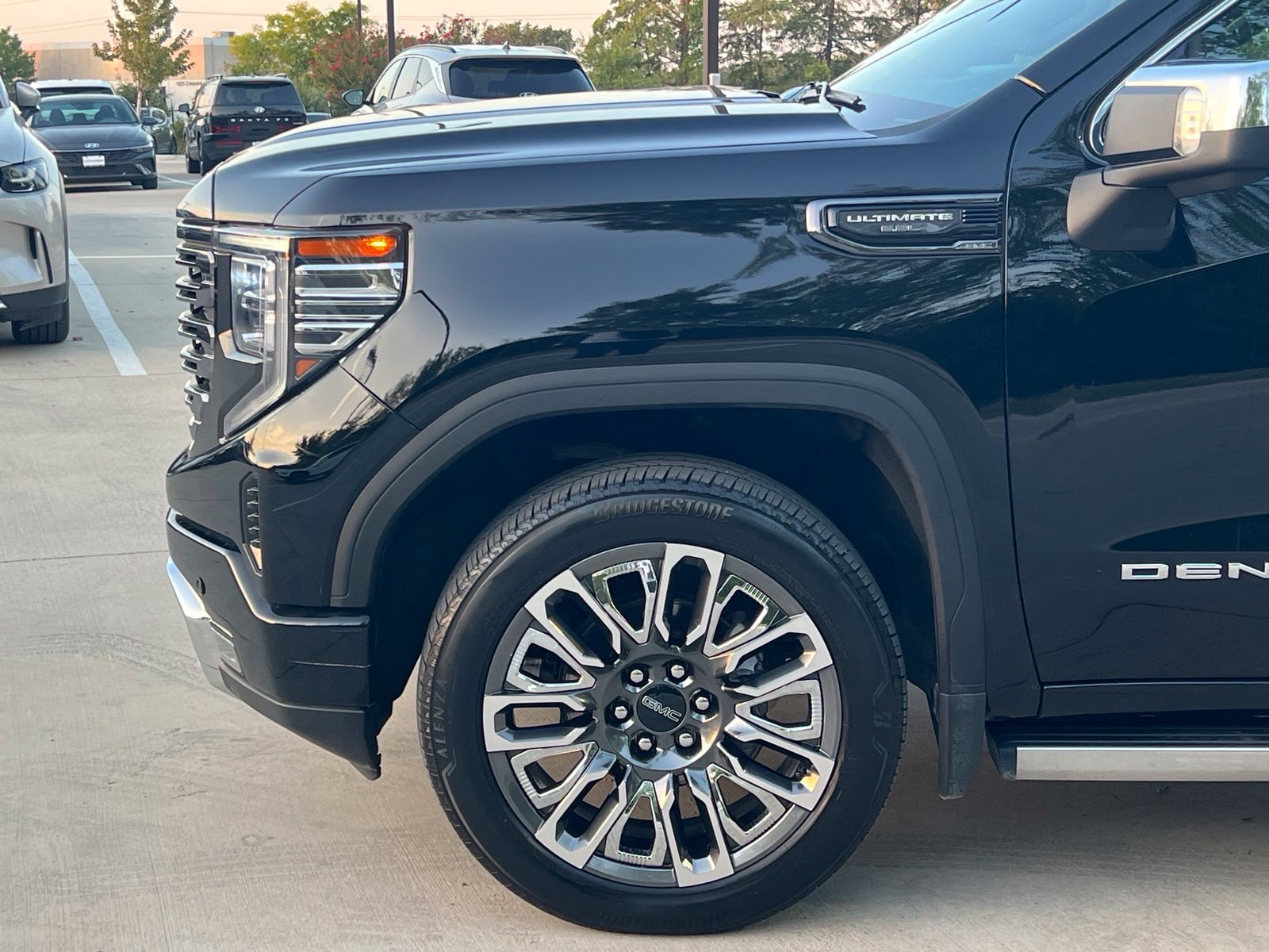 Used 2024 Onyx Black GMC Denali Ultimate image 9