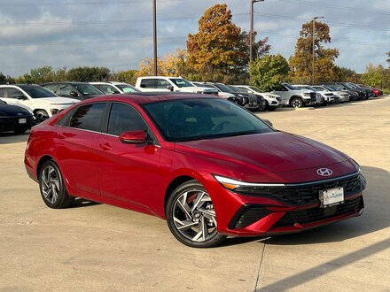 2025 Hyundai Elantra SEL Convenience Sedan