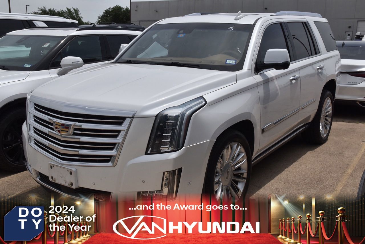 2017 Cadillac Escalade AWD Platinum's photo
