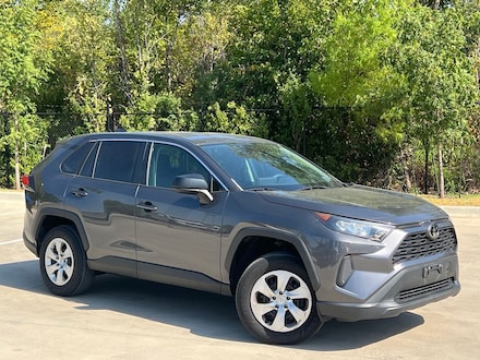 2022 Toyota RAV4 LE SUV