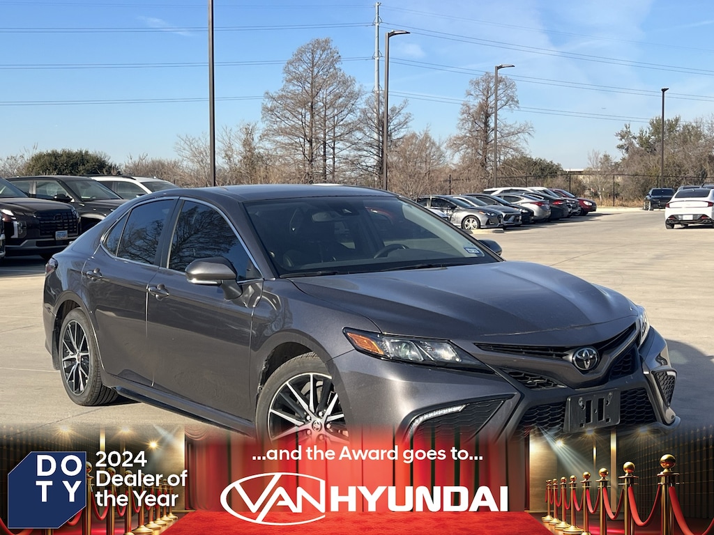 Used 2023 Toyota Camry SE Sedan