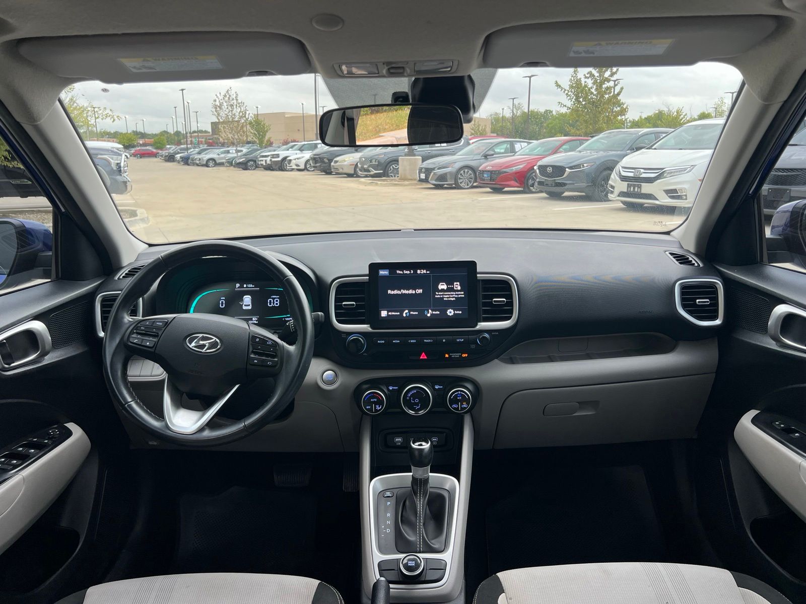 2025 Hyundai Venue SEL - Photo 20