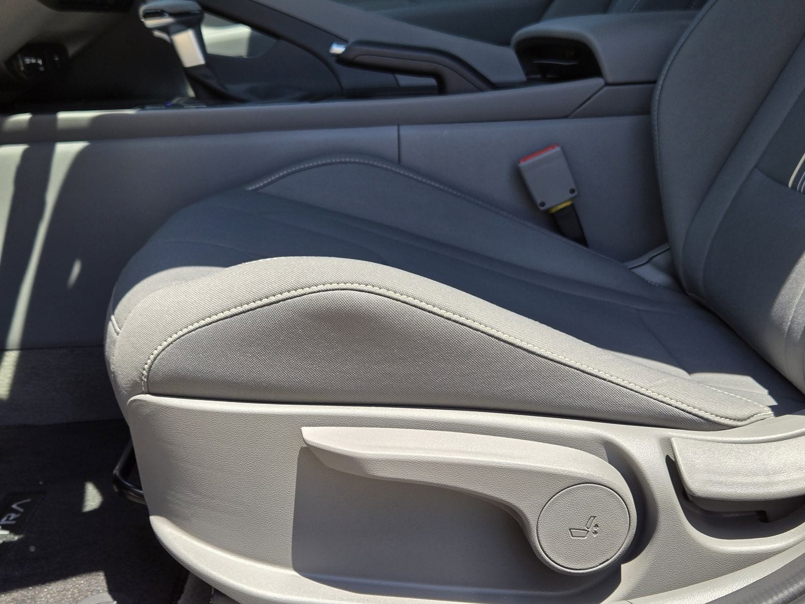 2025 Hyundai Elantra SEL - Photo 16