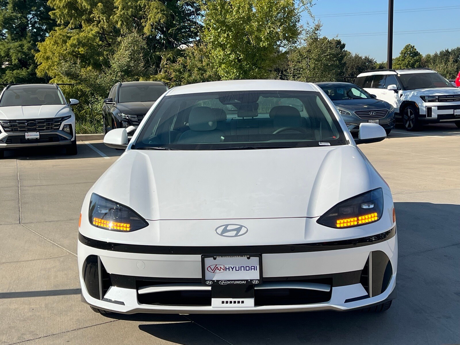 2025 Hyundai Ioniq 6 SEL photo 2