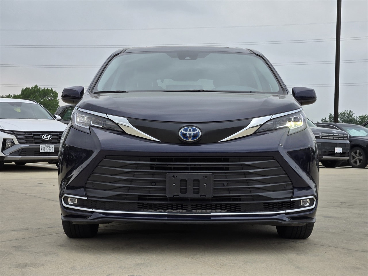 Used 2023 Toyota Sienna XLE with VIN 5TDYRKECXPS160417 for sale in Carrollton, TX