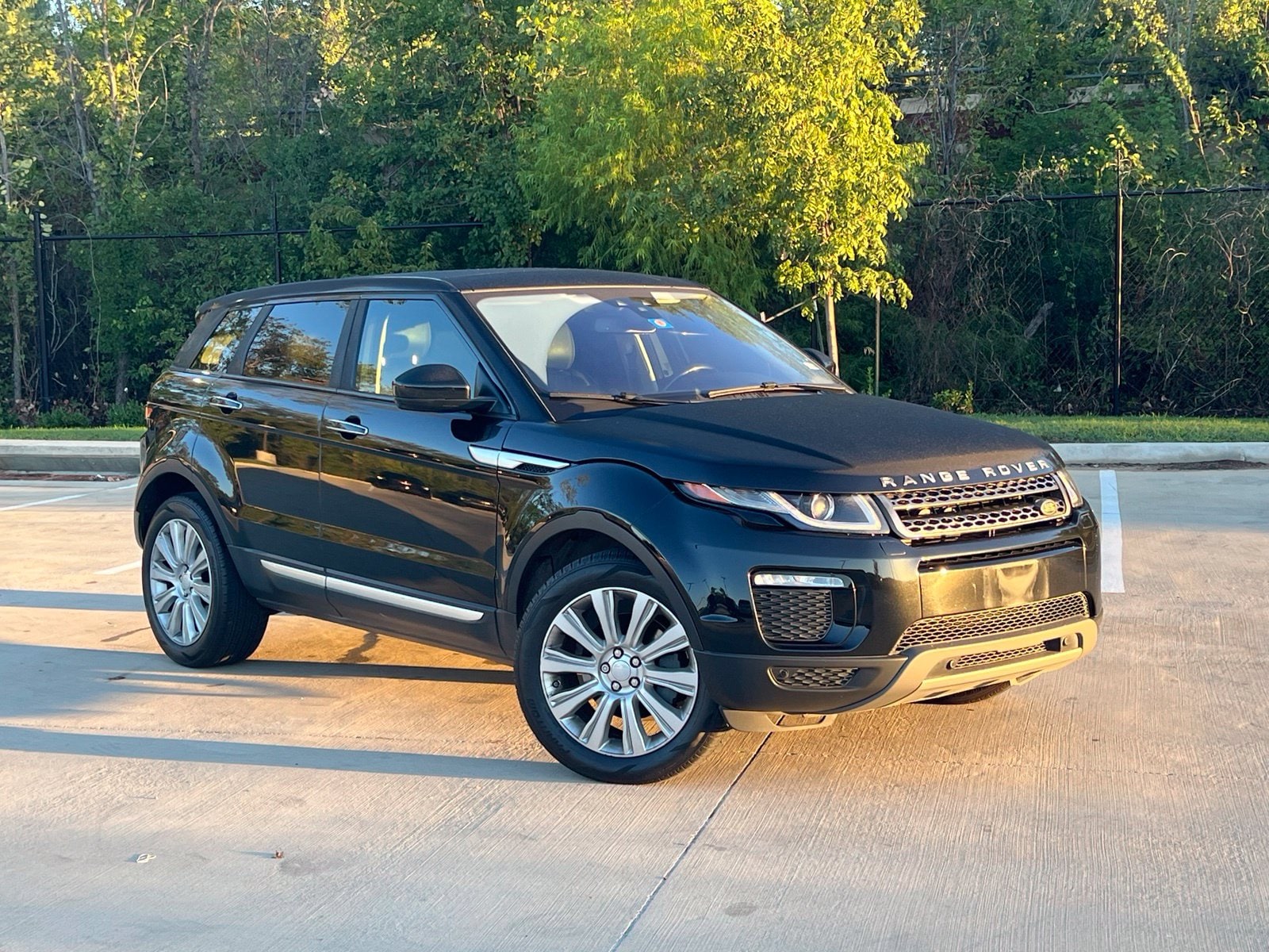 Used 2018 Land Rover Range Rover Evoque HSE with VIN SALVR2RX8JH273142 for sale in Carrollton, TX