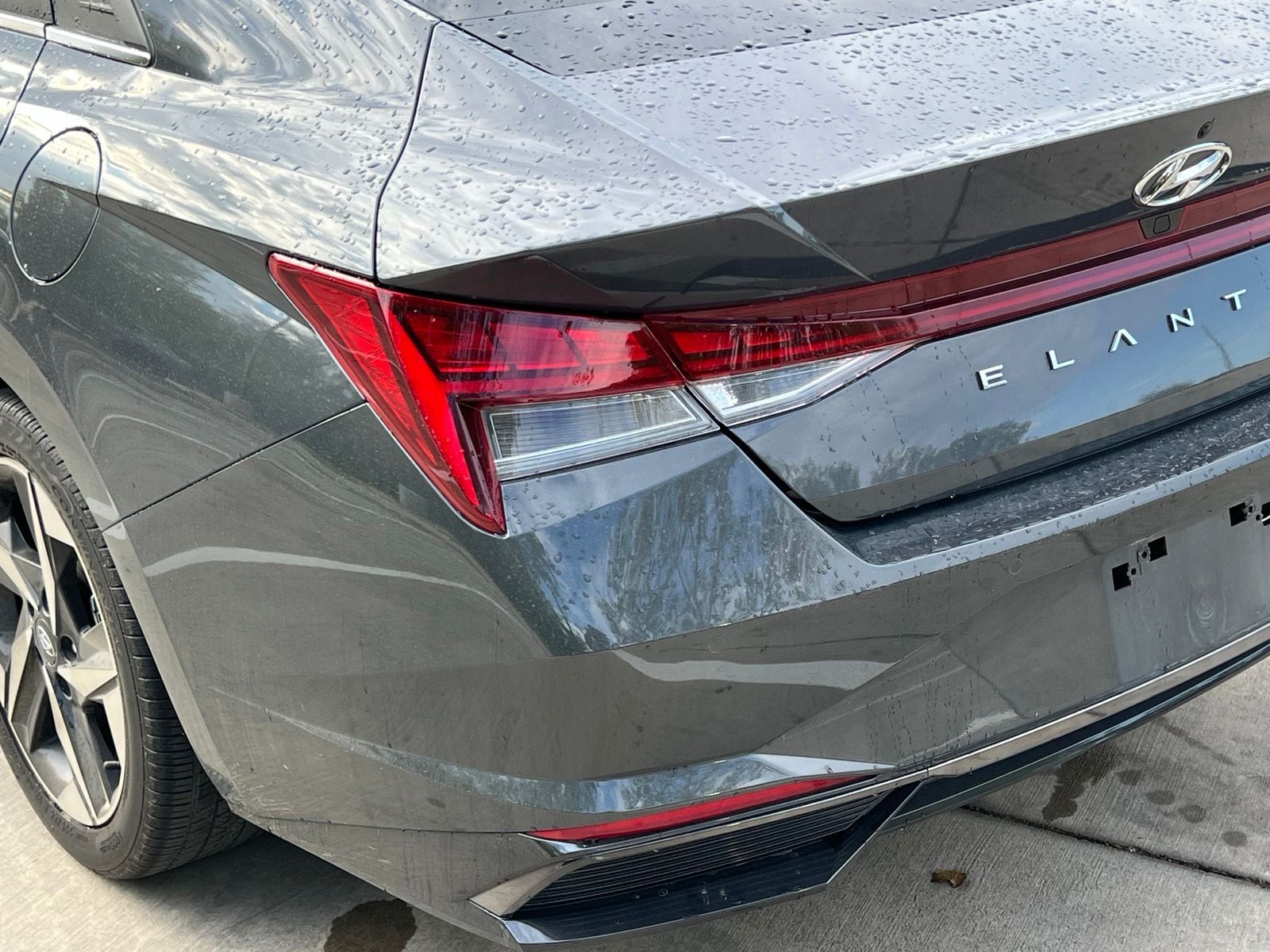 2023 Hyundai Elantra Limited - Photo 12