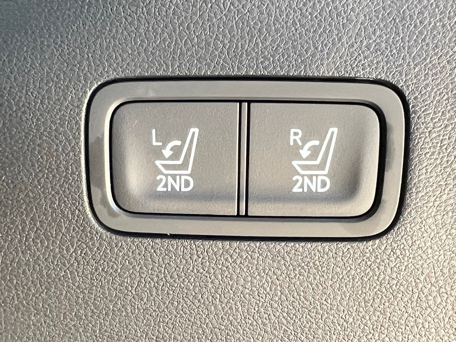 2026 Hyundai Santa Fe SE - Photo 16