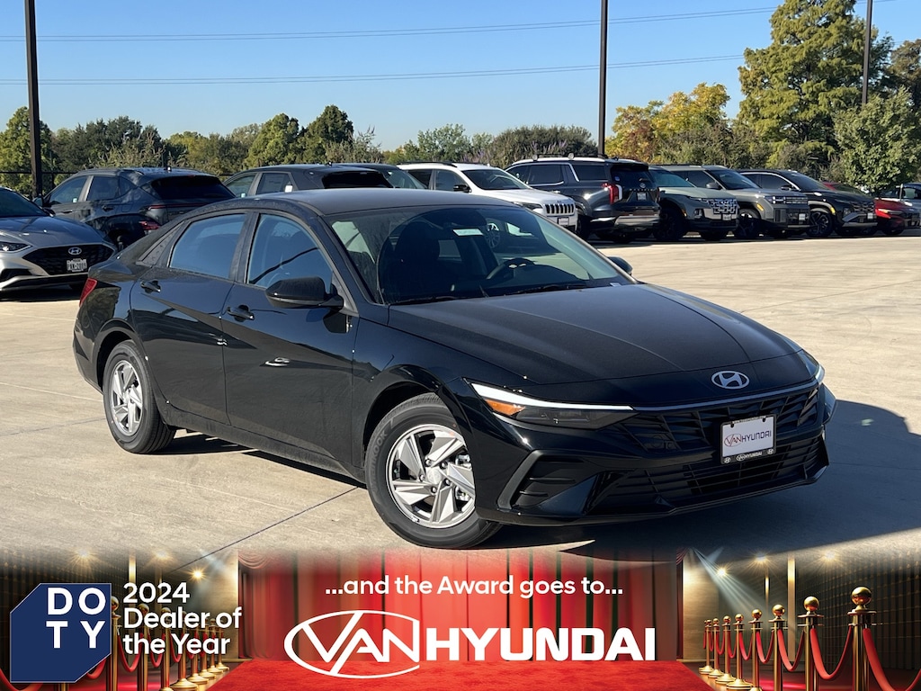 New 2025 Hyundai Elantra SE Sedan