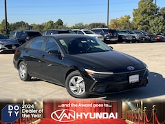 2025 Hyundai Elantra SE Sedan