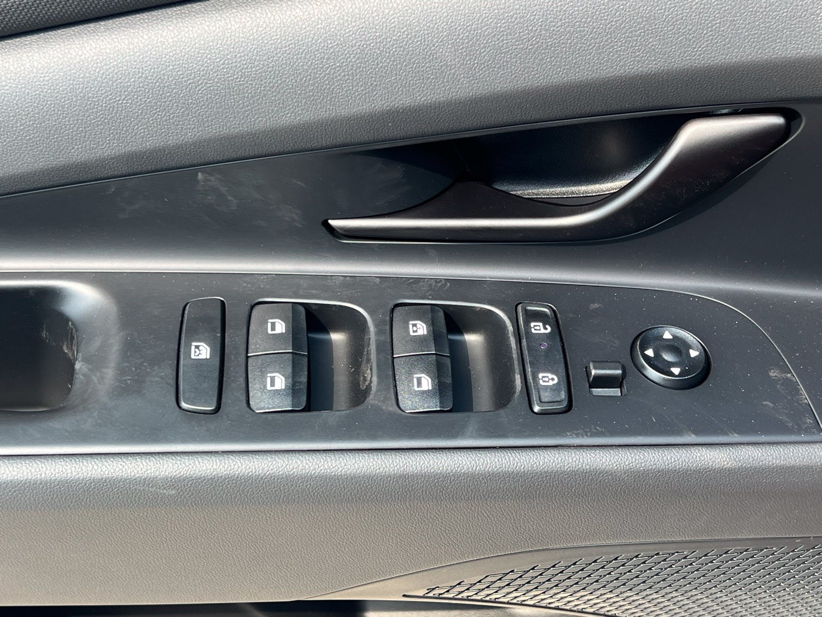 2025 Hyundai Elantra Blue - Photo 23