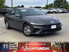 2025 Hyundai Elantra SE Sedan