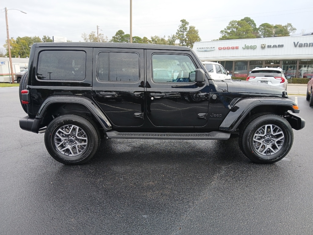 New 2026 Jeep Wrangler 4-DOOR SAHARA Sport Utility