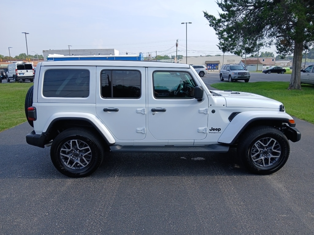 New 2026 Jeep Wrangler 4-DOOR SAHARA Sport Utility