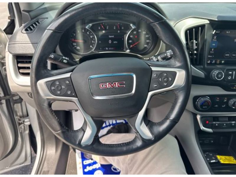 2022 Gmc Terrain SLT photo 2