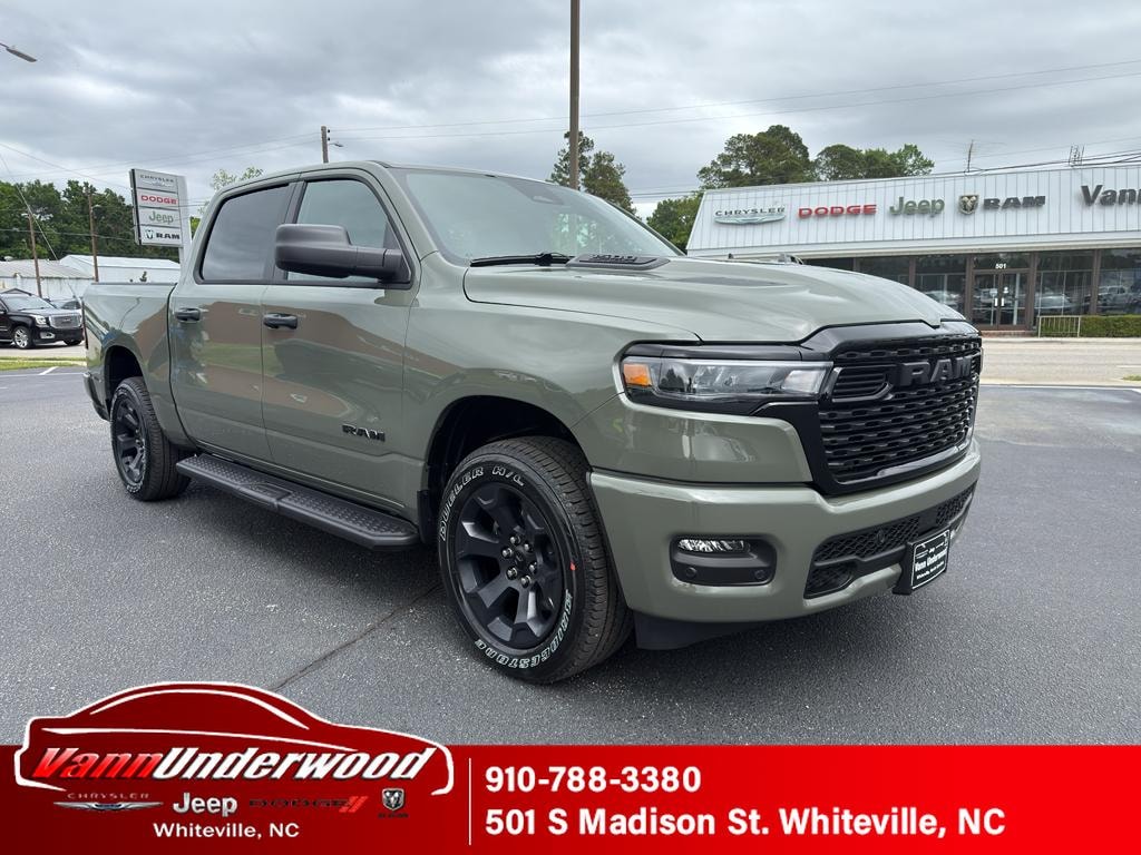 New 2026 Ram 1500 EXPRESS CREW CAB 4X4 5'7 BOX Pickup