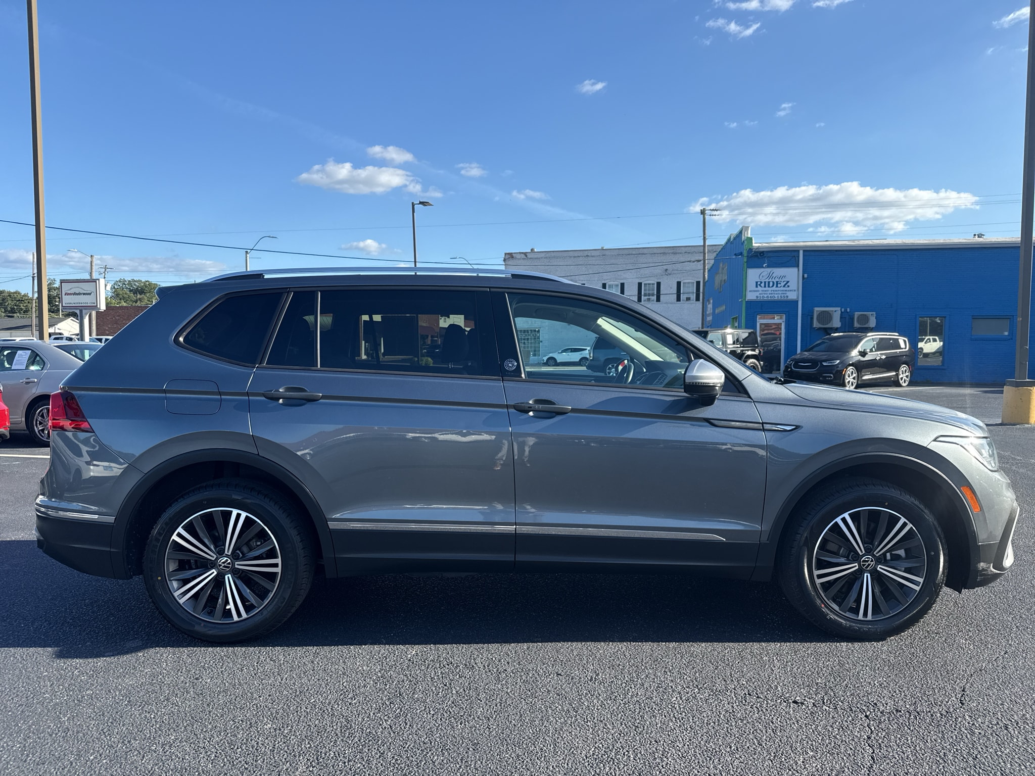 3VV5B7AX9RM232029