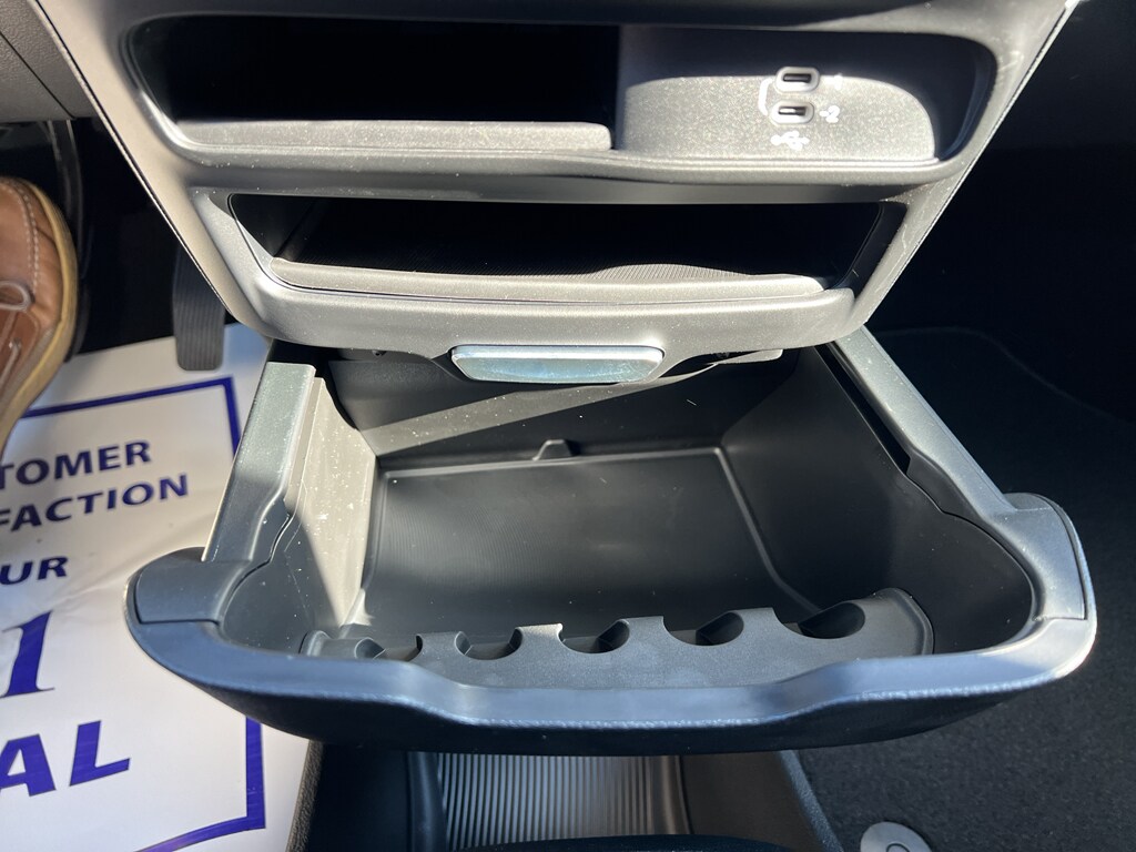2026 Chrysler Pacifica Select - Photo 35