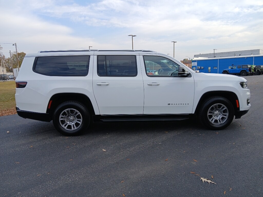 2024 Jeep Wagoneer L Base photo 2