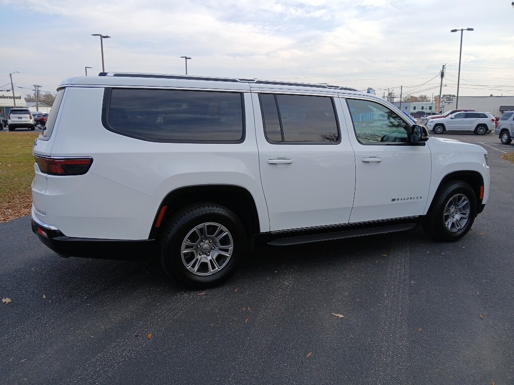 2024 Jeep Wagoneer L Base photo 3