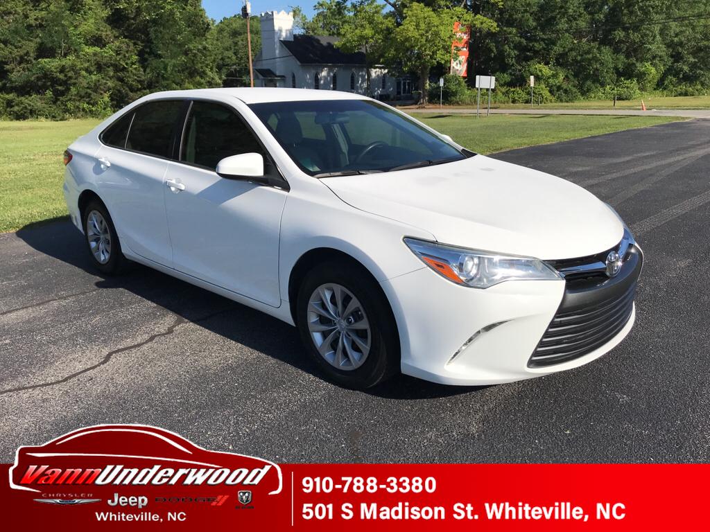2015 Toyota Camry 2.5 Auto SE's photo