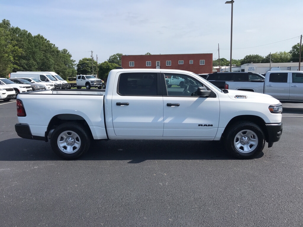 New 2026 Ram 1500 TRADESMAN CREW CAB 4X4 5'7 BOX Pickup