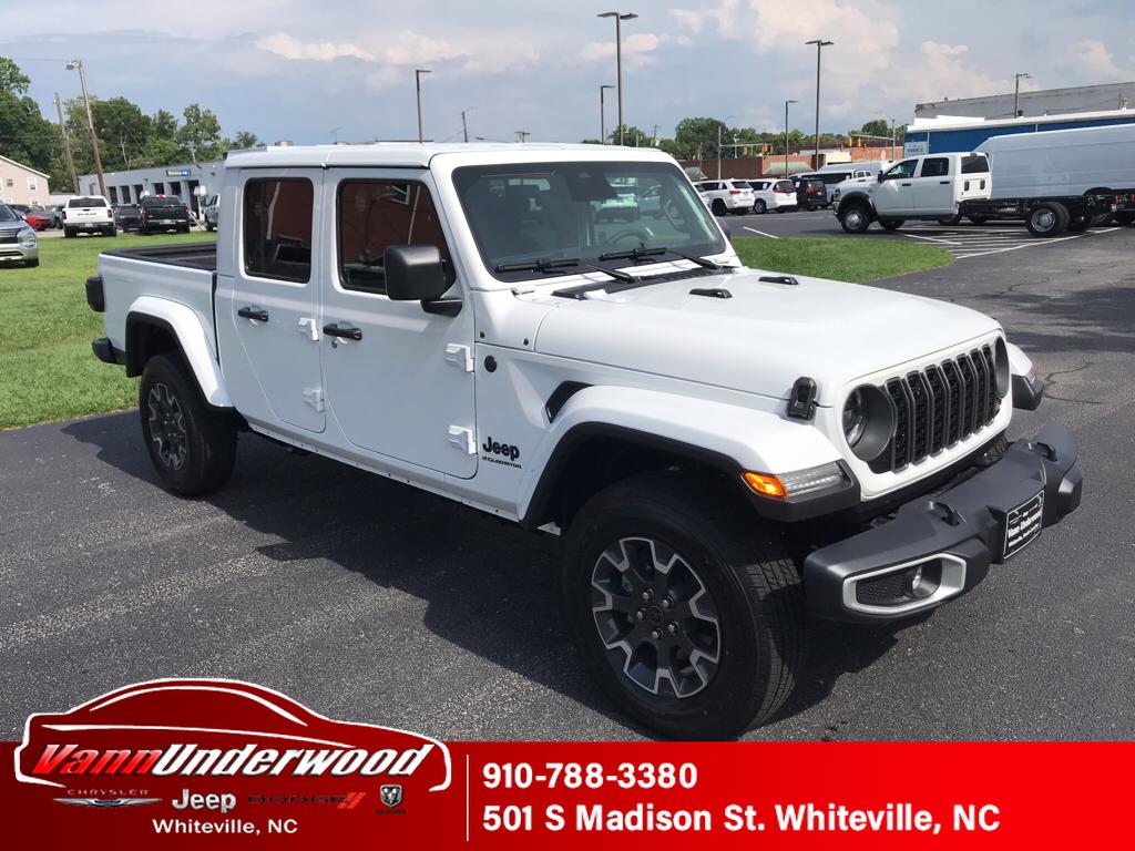 2026 Jeep Gladiator Sahara Auto's photo