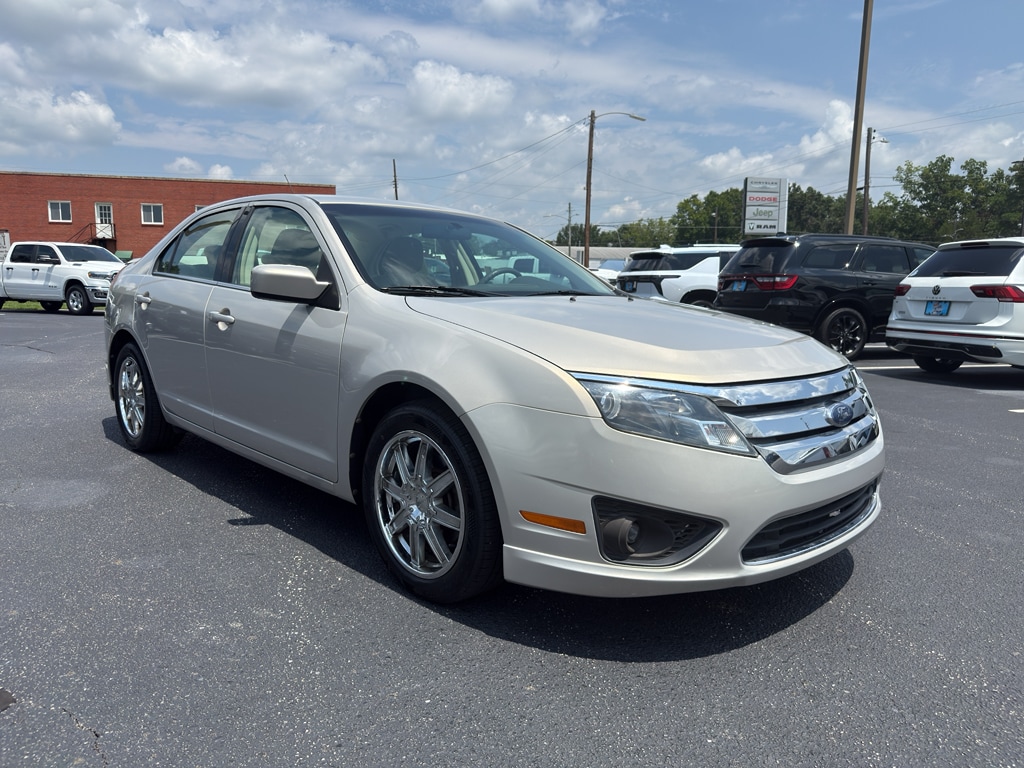 Used 2010 Ford Fusion SE Sedan