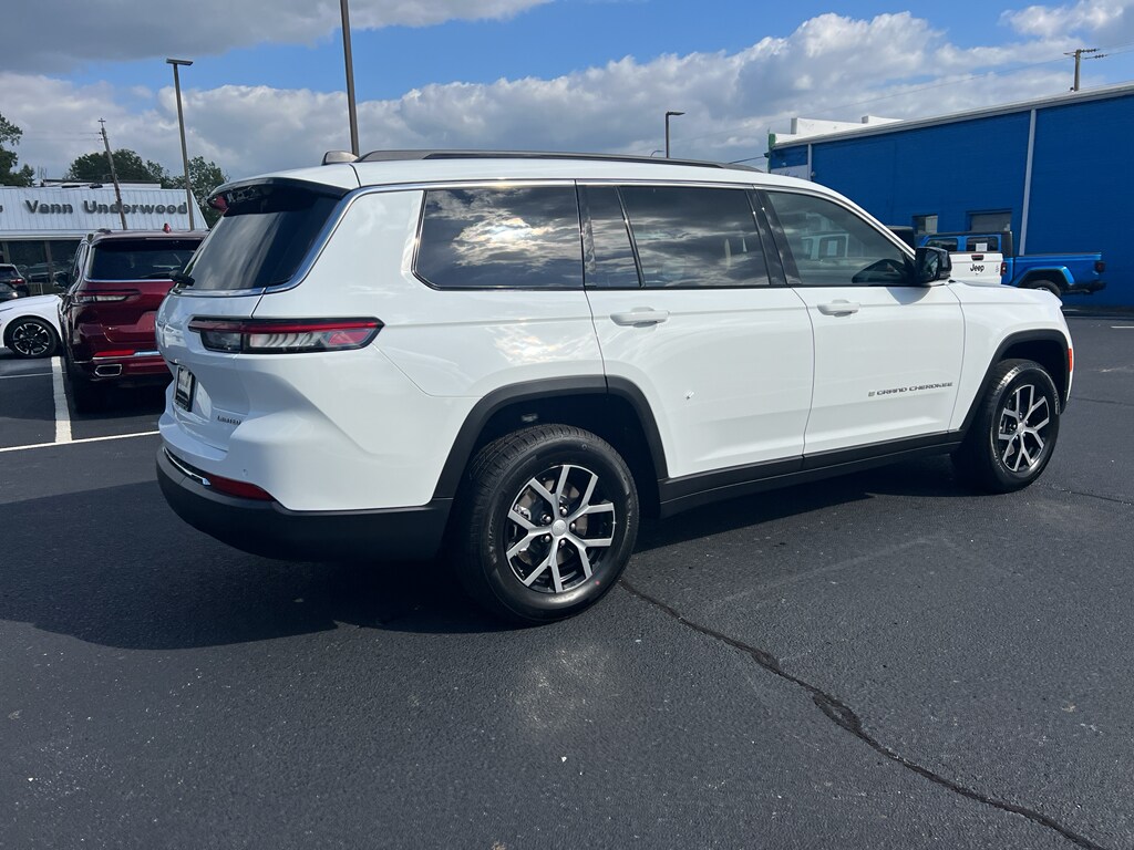 2025 Jeep Grand Cherokee Limited photo 2