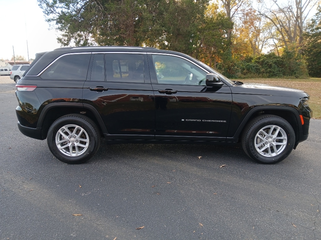 Used 2023 Jeep Grand Cherokee Laredo X SUV