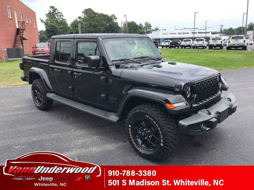 Used 2024 Jeep Gladiator Willys Crew Cab