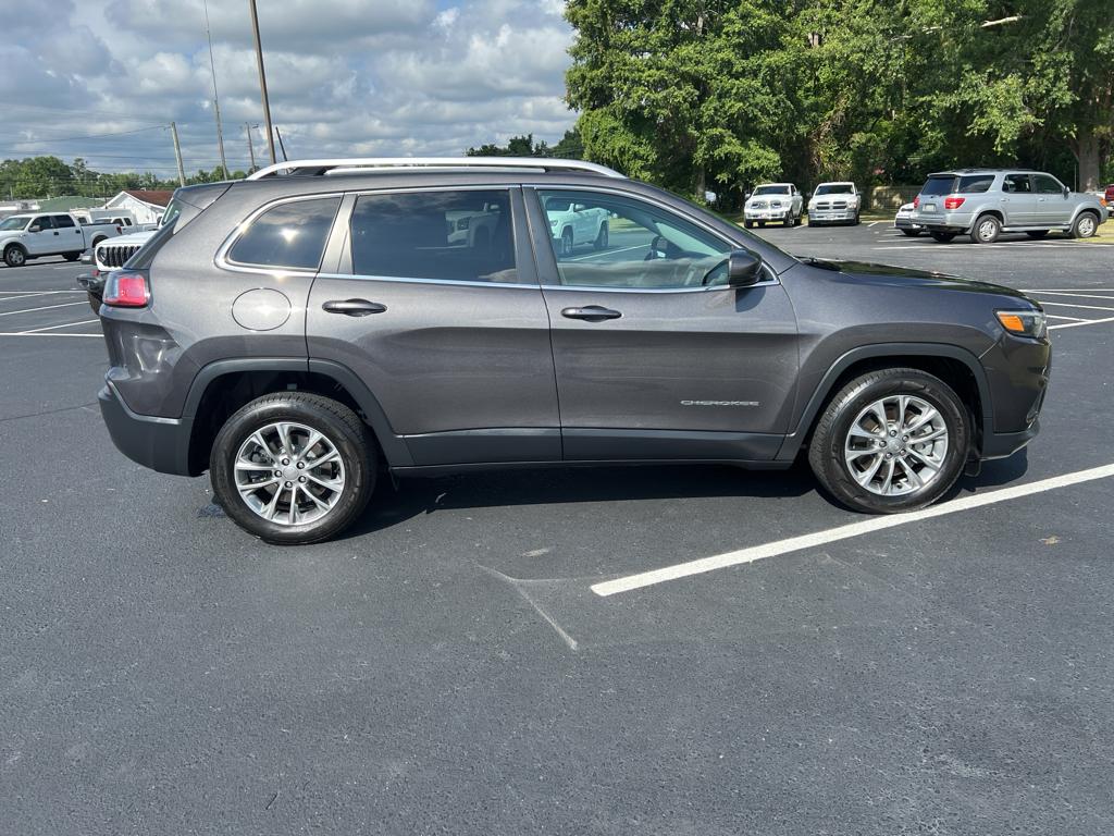 Used 2019 Jeep Cherokee Latitude Plus with VIN 1C4PJLLX6KD129782 for sale in Whiteville, NC