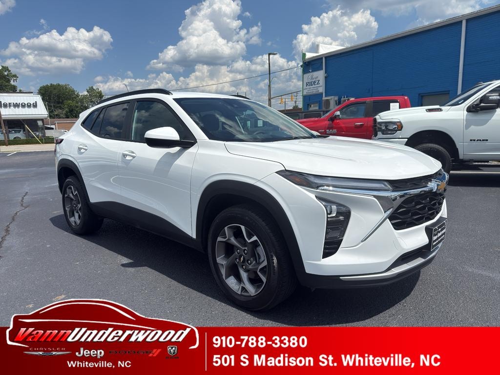 Used 2025 Chevrolet Trax LT Sport Utility