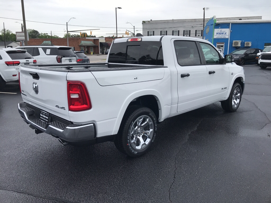 New 2026 Ram 1500 BIG HORN CREW CAB 4X4 5'7 BOX Pickup