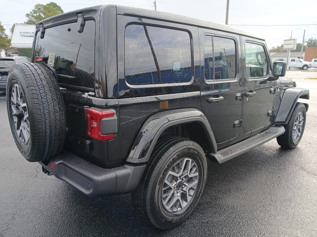 New 2026 Jeep Wrangler 4-DOOR SAHARA Sport Utility