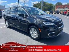 2026 Chrysler Pacifica SELECT Passenger Van