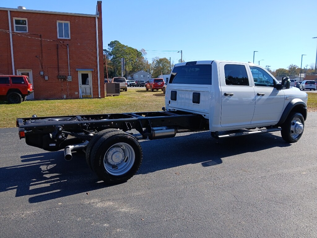 2026 Ram 5500 Tradesman photo 3