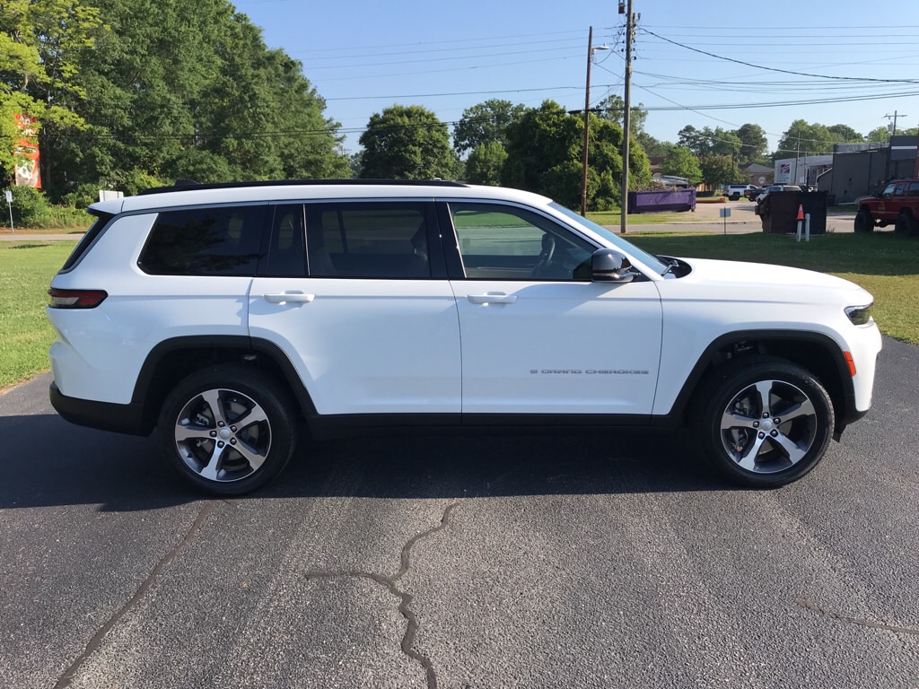 New 2026 Jeep Grand Cherokee L L LIMITED 4X2 Sport Utility
