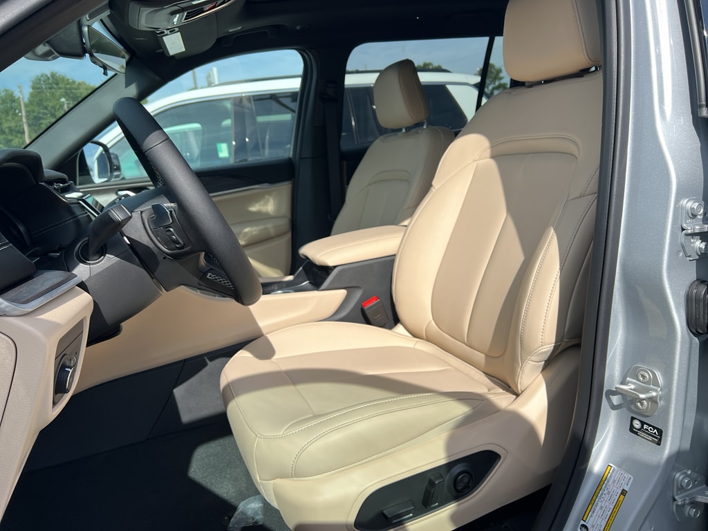 2025 Jeep Grand Cherokee L Limited - Photo 11