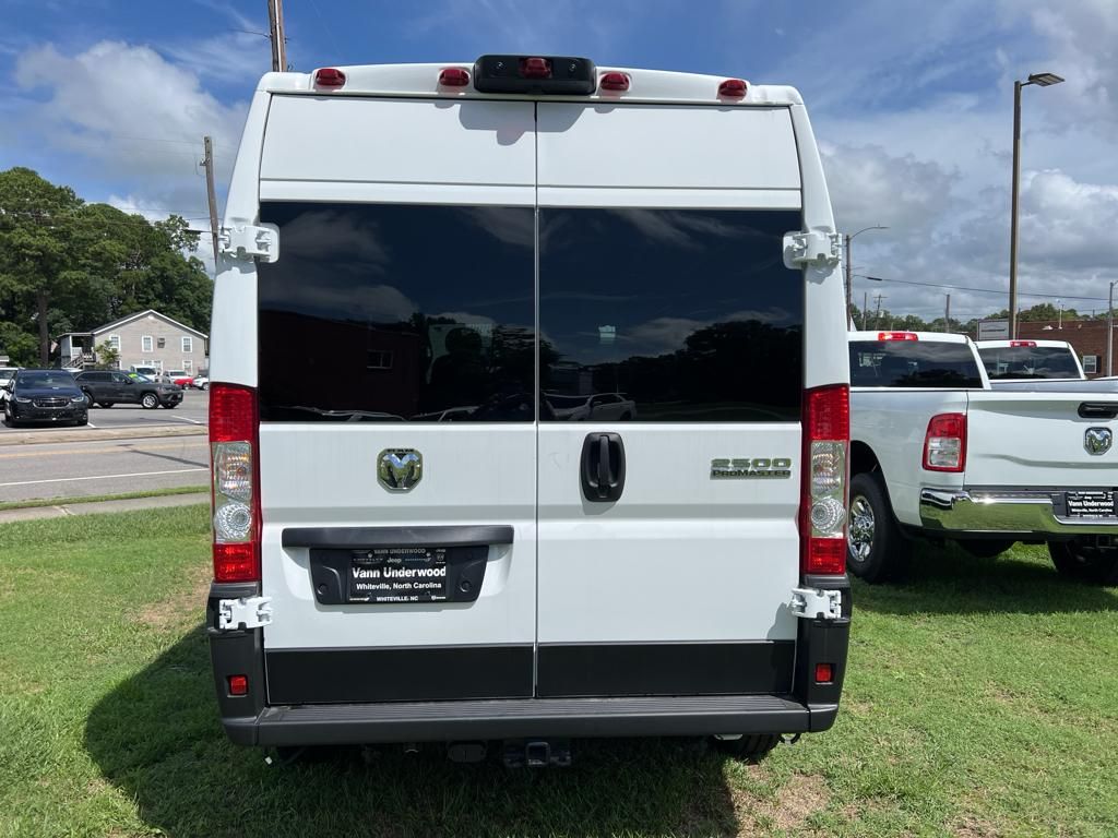 2025 Ram ProMaster 2500 Cargo Van photo 3
