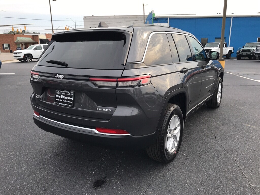 New 2026 Jeep Grand Cherokee LAREDO X 4X4 Sport Utility
