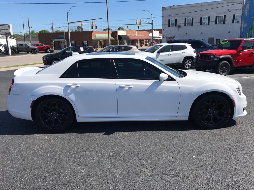 Used 2019 Chrysler 300 S with VIN 2C3CCABT9KH601282 for sale in Whiteville, NC