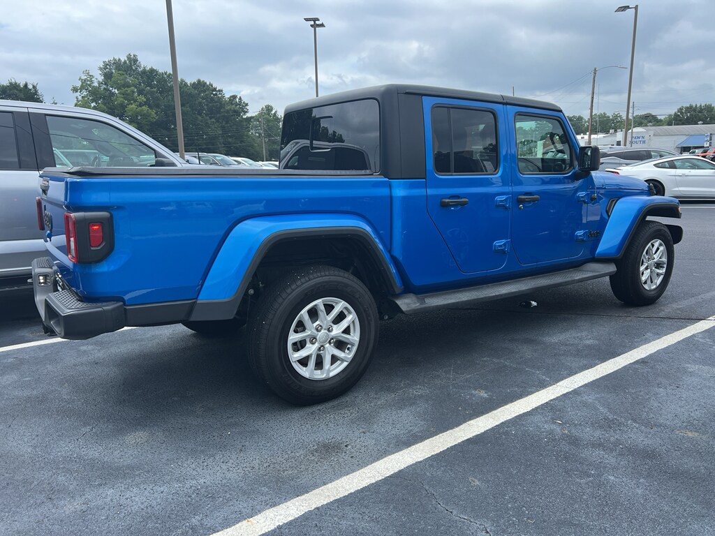 2023 Jeep Gladiator Sport S photo 2