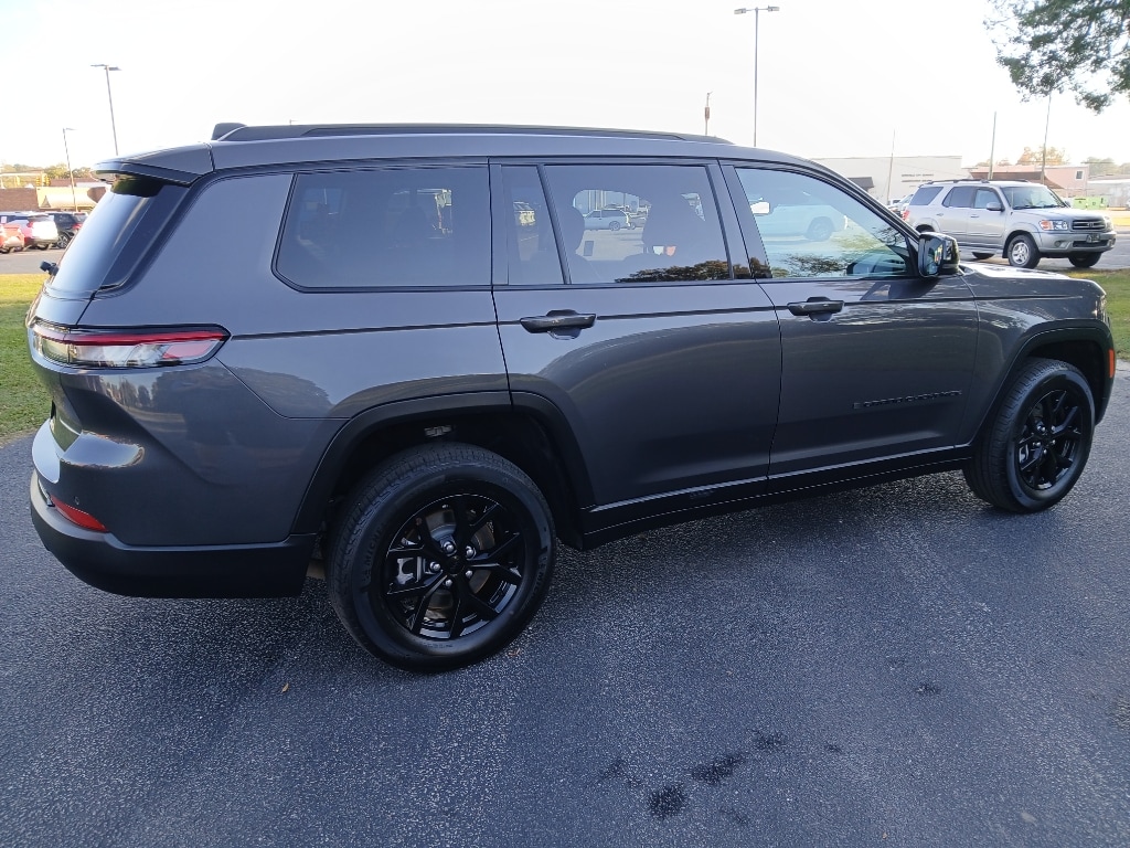 Used 2024 Jeep Grand Cherokee L Altitude Sport Utility