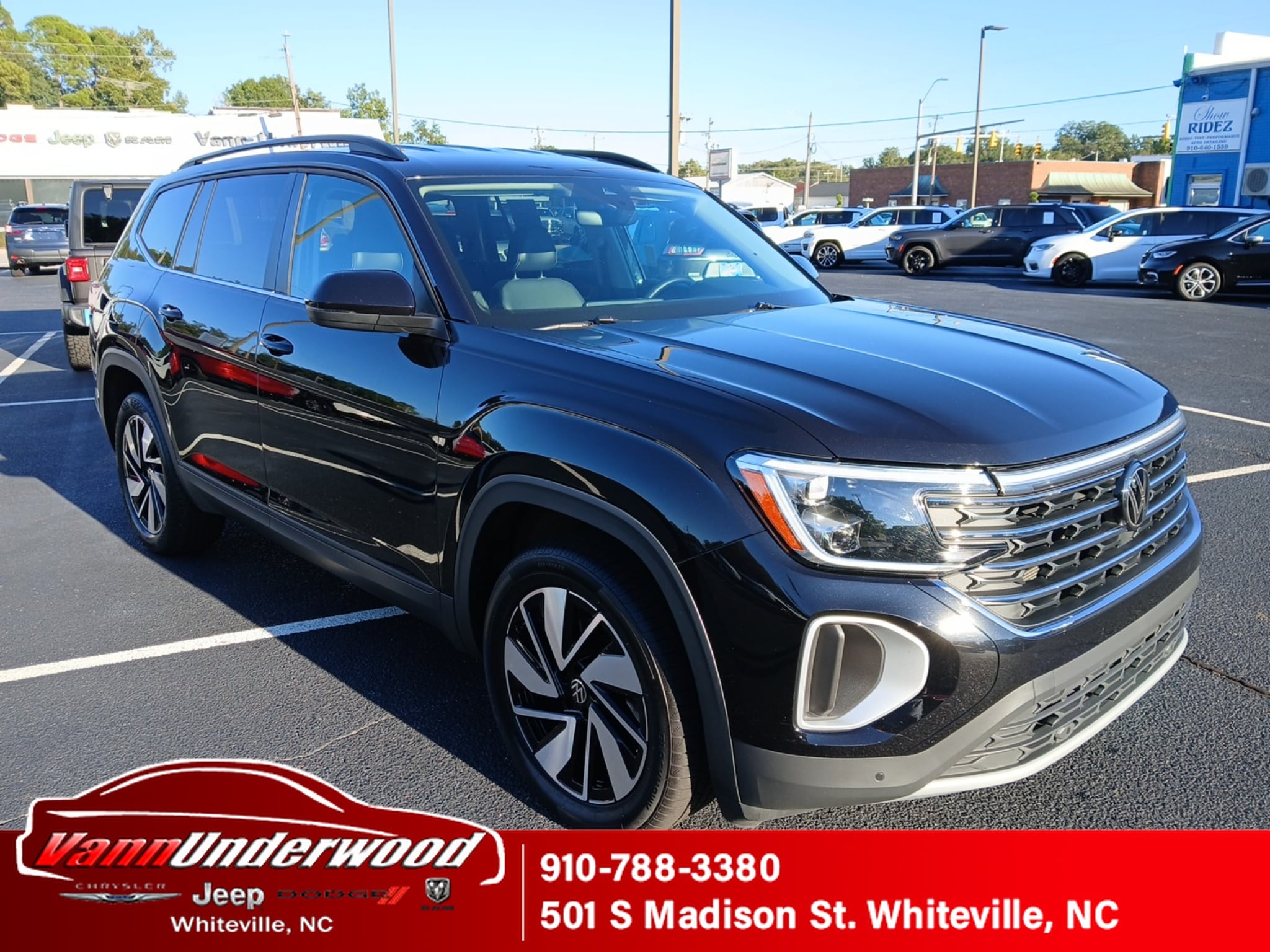 2025 Volkswagen Atlas SE w/Tech