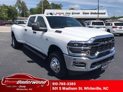 2026 Ram 3500 TRADESMAN CREW CAB 4X4 8' BOX Pickup
