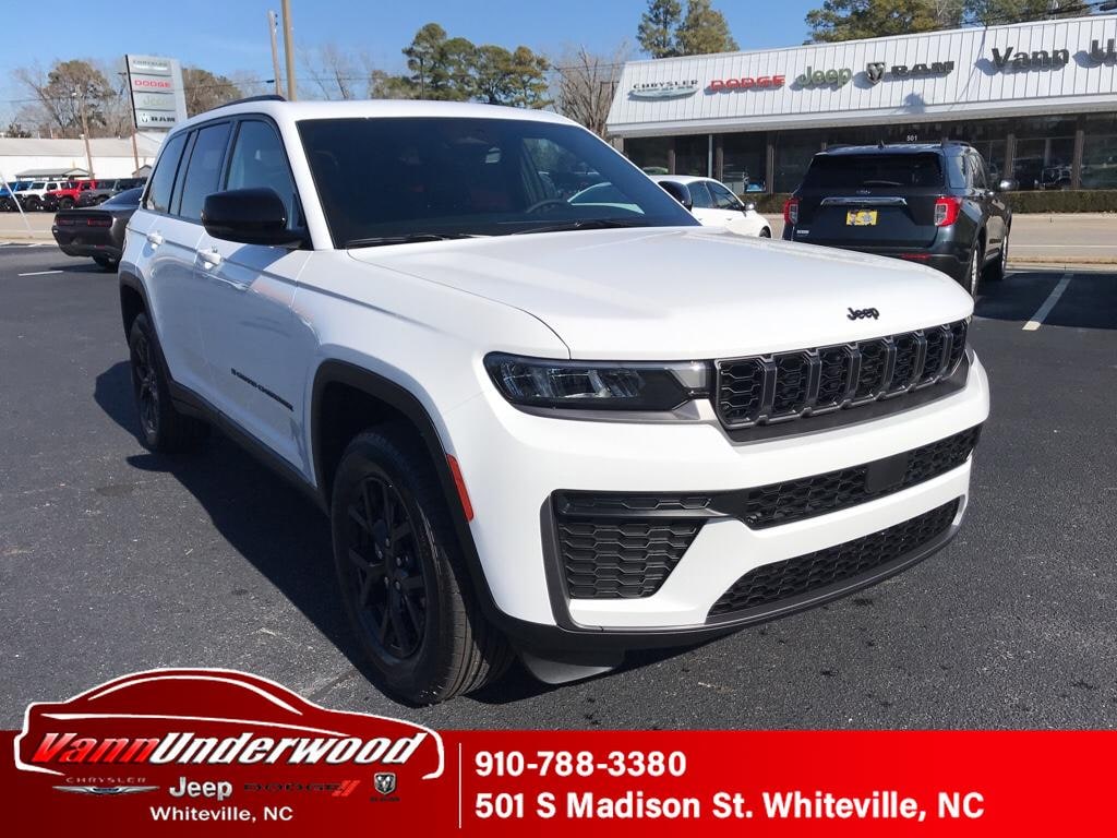 New 2026 Jeep Grand Cherokee LAREDO ALTITUDE 4X4 Sport Utility