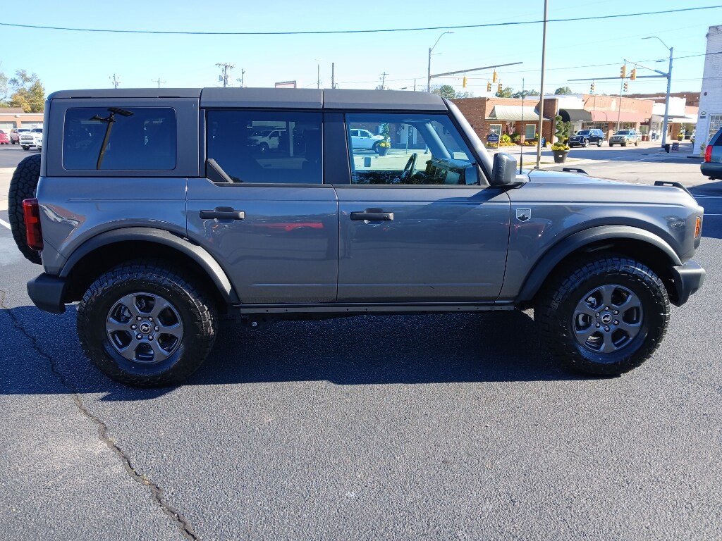 2025 Ford Bronco Big Bend photo 2